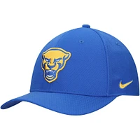 Casquette Nike Royal Pitt Panthers 2024 Sideline Rise Swoosh Flex pour homme