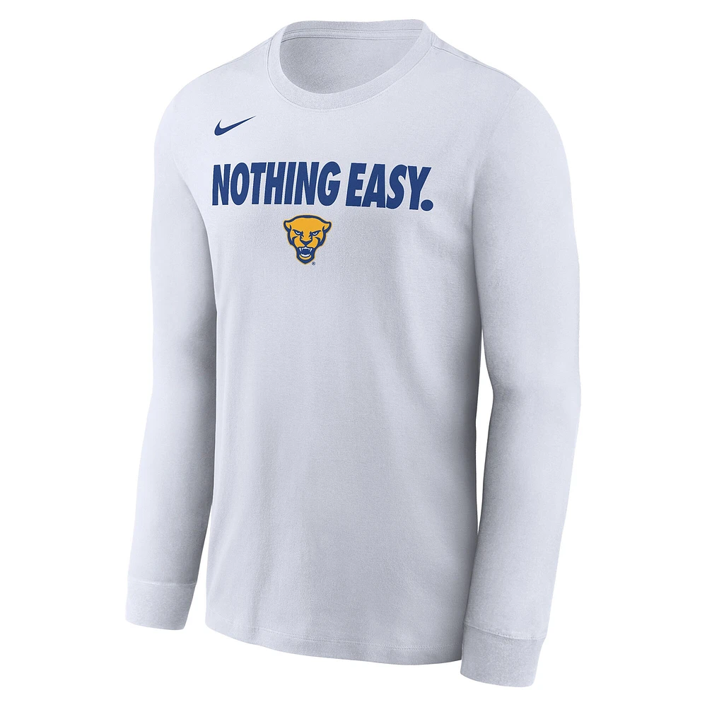 T-shirt à manches longues Nike Pitt Panthers 2025 On-Court Bench pour homme Blanc
