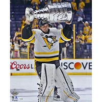 Marc-Andre Fleury Pittsburgh Penguins Champions de la Coupe Stanley 2017 Dédicacé 16" x 20" Raising Cup Photographie