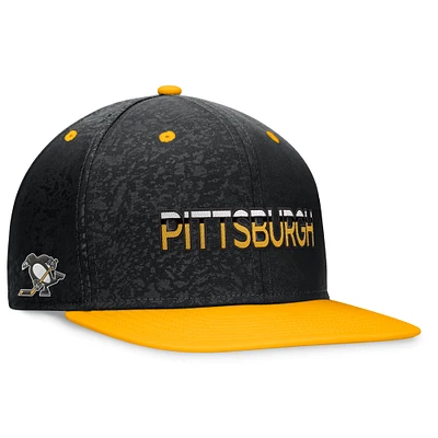 Casquette Snapback authentique Pro Alternate Jersey Fanatics noir/or pour hommes des Penguins de Pittsburgh