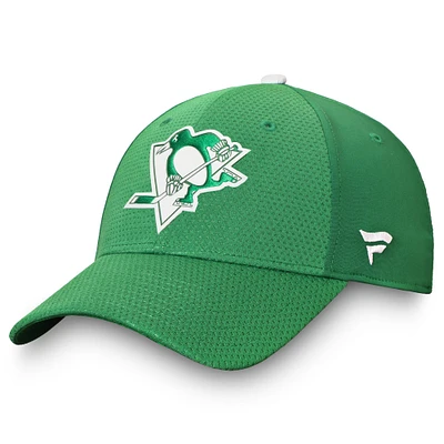 Men's Fanatics Kelly Green Pittsburgh Penguins Authentic Pro St. Patrick's Day Flex Hat