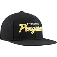 Casquette Snapback noire Mitchell & Ness Core Team Script 2.0 des Penguins de Pittsburgh pour hommes