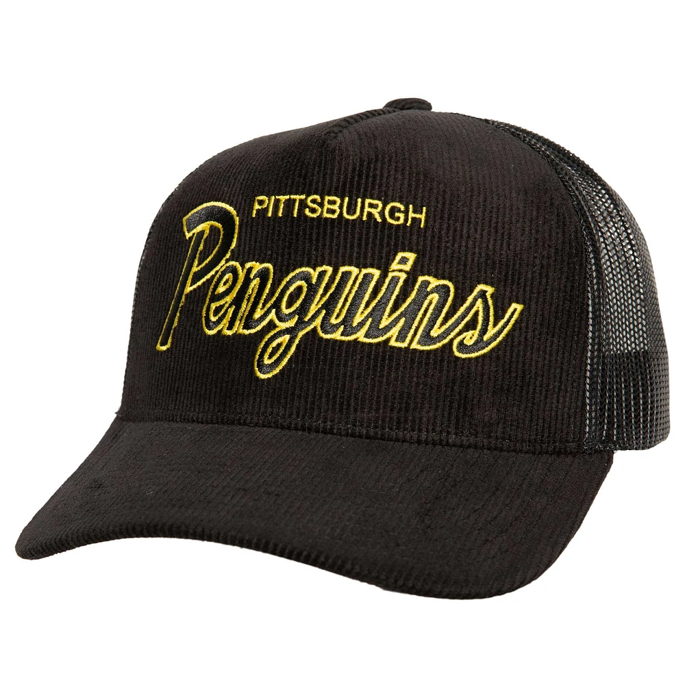 Casquette réglable noire pour hommes des Penguins de Pittsburgh Times Up Classic Script Cord Trucker de Mitchell & Ness