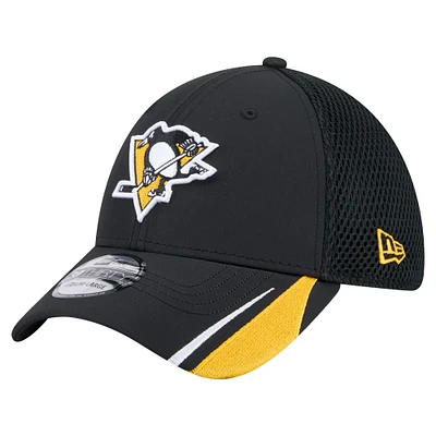 Casquette 39THIRTY Flex Linear Featherweight noire pour homme des Penguins de Pittsburgh New Era