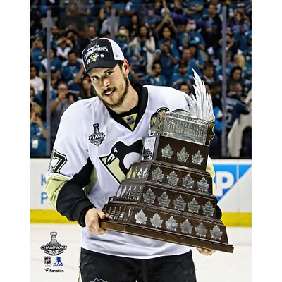 Sidney Crosby Pittsburgh Penguins 2016 non signés Champions de la Coupe Stanley élever Conn Smythe Photographie