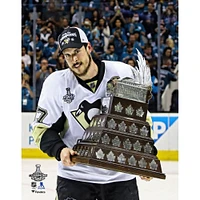Sidney Crosby Pittsburgh Penguins 2016 non signés Champions de la Coupe Stanley élever Conn Smythe Photographie