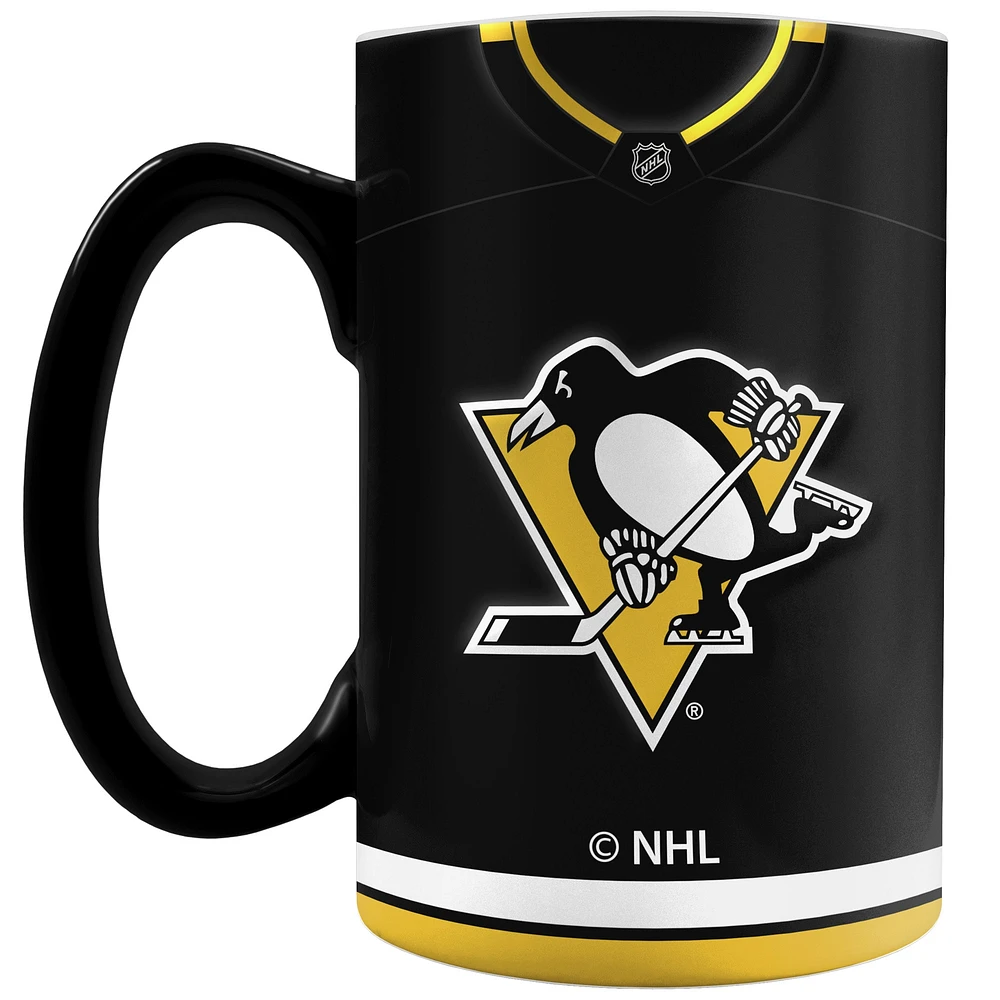 Les Penguins de Pittsburgh Sports Vault 20 oz. Tasse sculptée en jersey