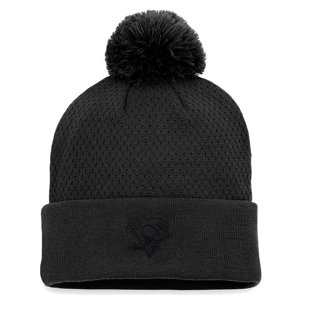 Bonnet en tricot à revers authentique Pro Road Fanatics pour femmes des Penguins de Pittsburgh noir avec pompon