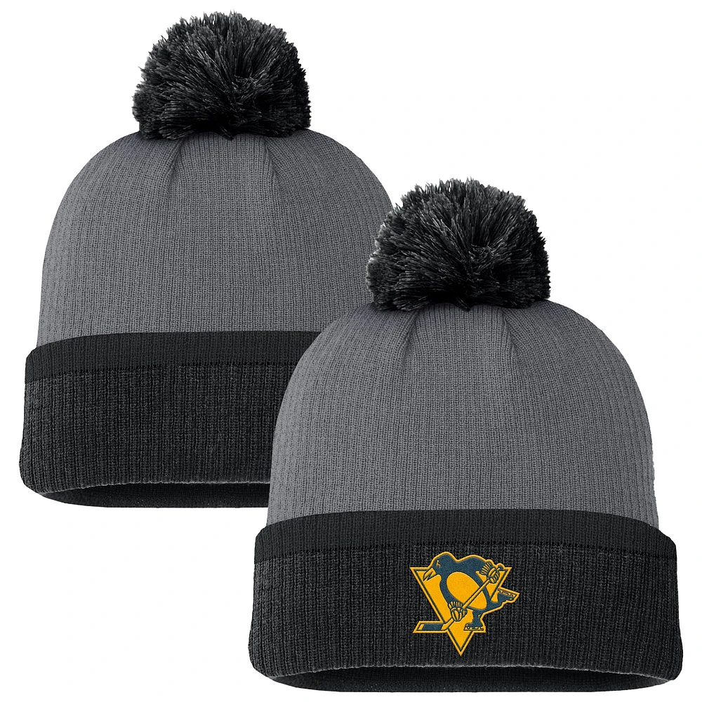 Bonnet en tricot à revers avec pompon pour femme Fanatics des Penguins de Pittsburgh en charbon