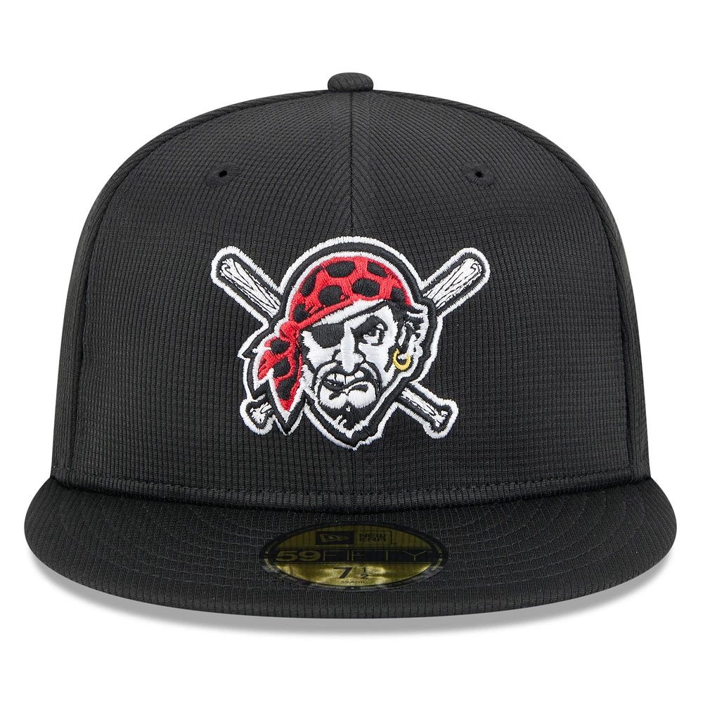 Casquette ajustée 59FIFTY d'entraînement de printemps 2025 des Pirates Pittsburgh New Era pour homme, noire