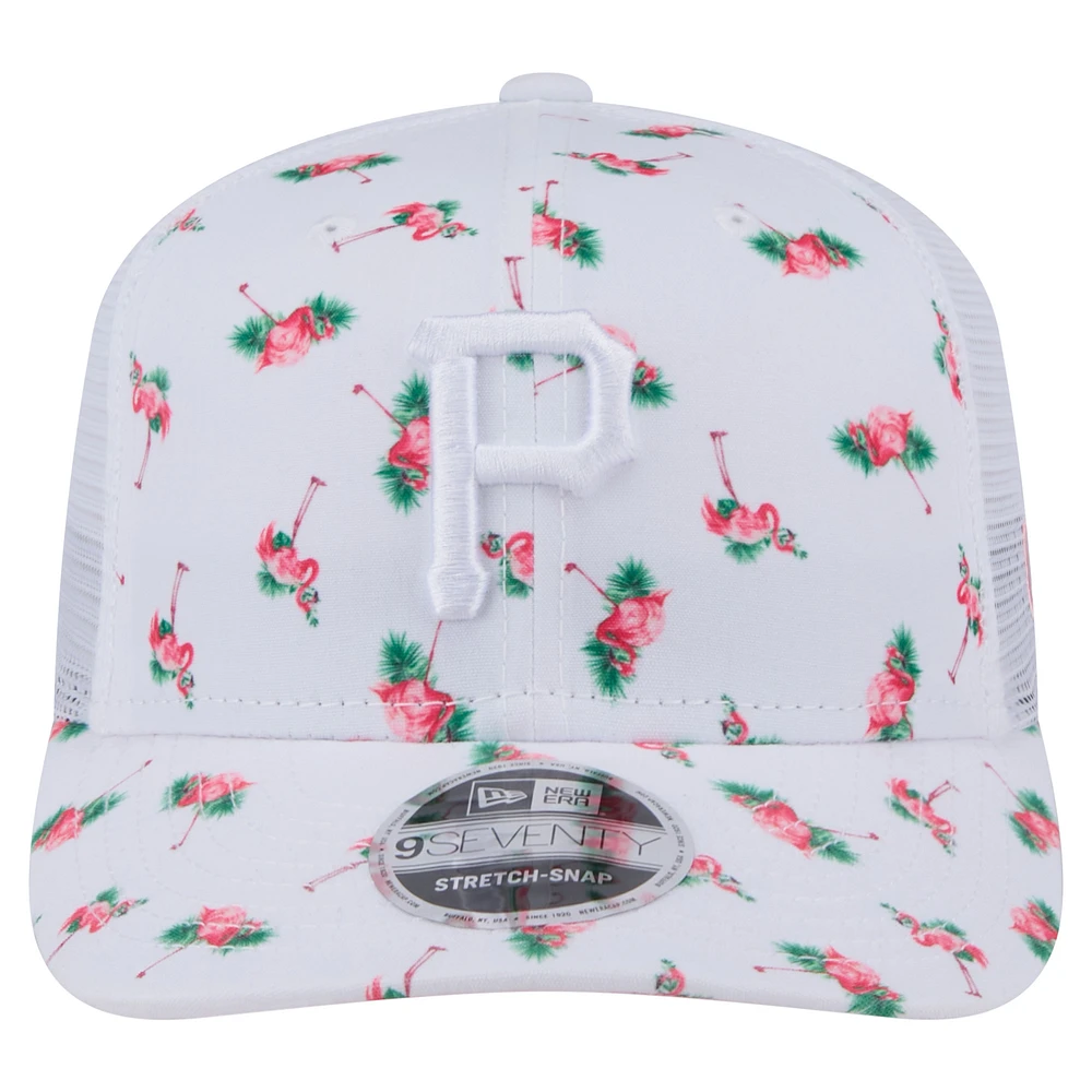 Casquette extensible à bouton-pression 9SEVENTY blanche New Era pour homme avec dos en maille Flamingo des Pirates de Pittsburgh