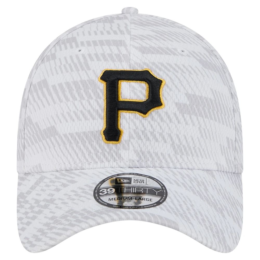 Men's New Era  White Pittsburgh Pirates Graded 39THIRTY Stretch Fit Hat