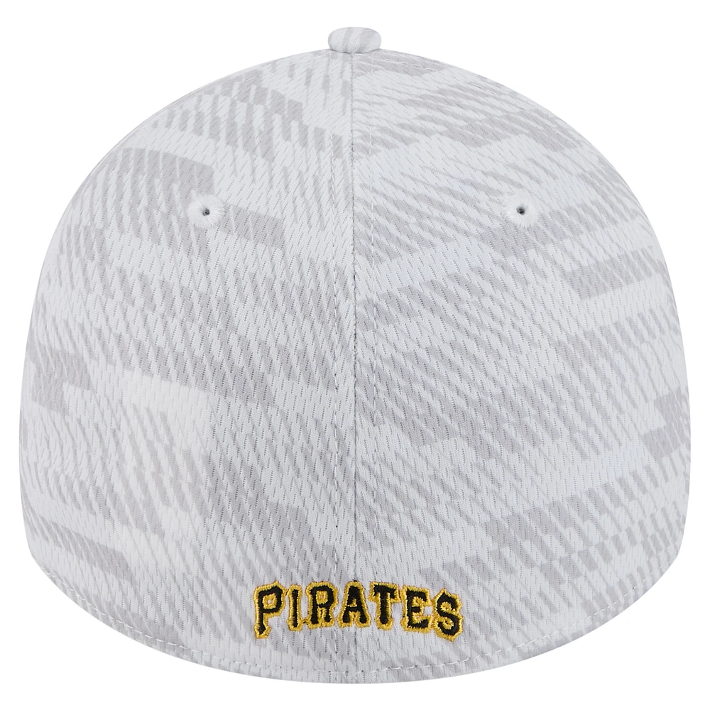 Men's New Era  White Pittsburgh Pirates Graded 39THIRTY Stretch Fit Hat