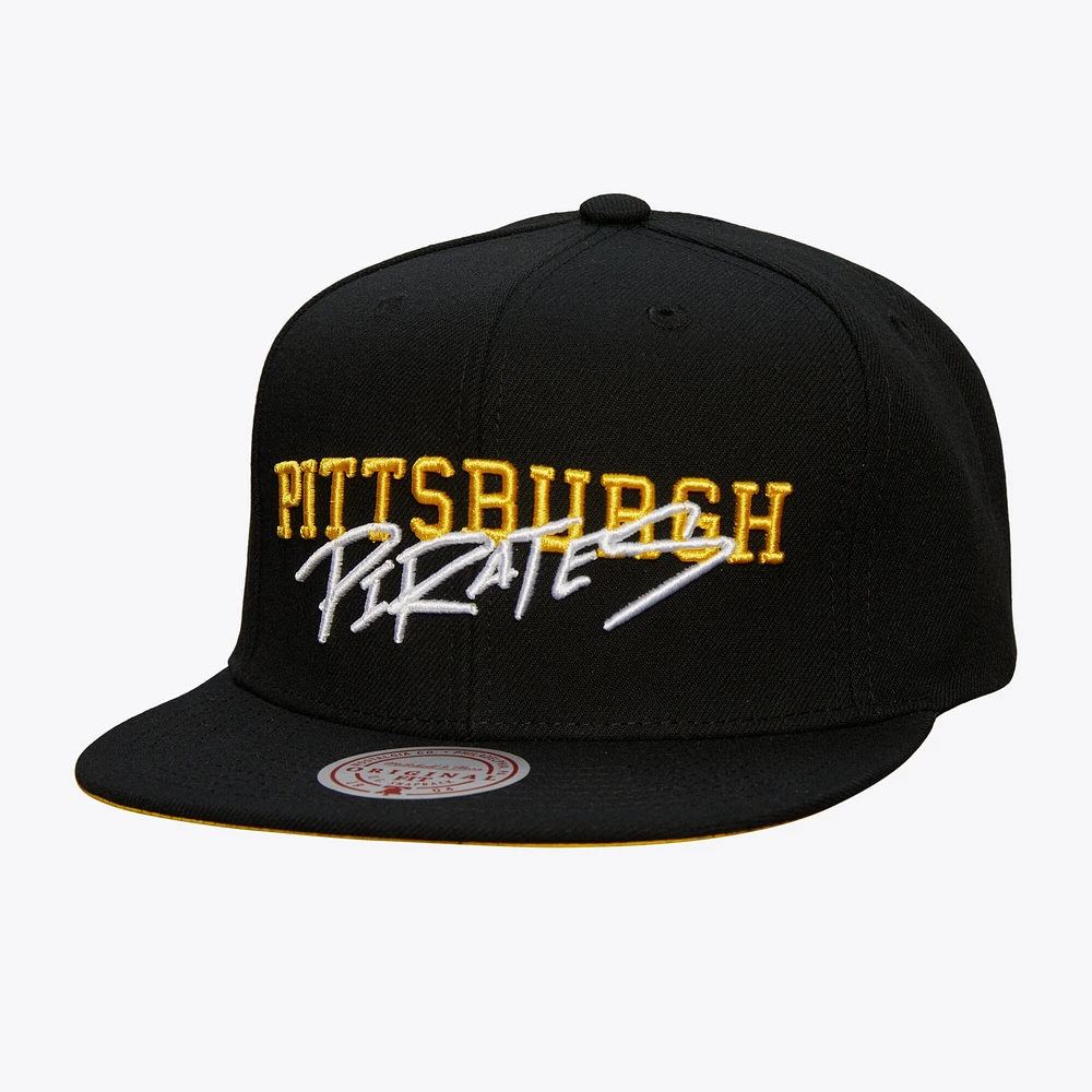 Casquette Snapback noire avec étiquette de l'équipe des Pirates de Pittsburgh de Mitchell & Ness pour hommes