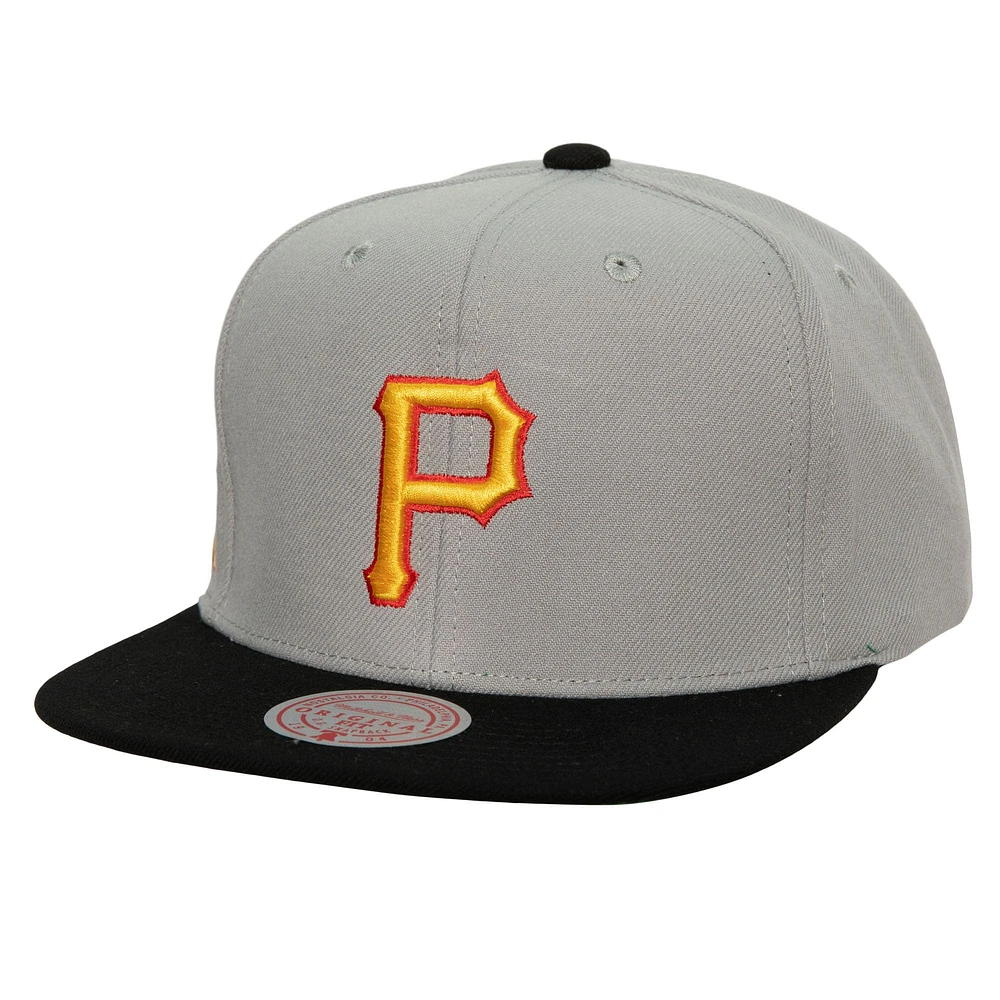 Casquette grise Pittsburgh Pirates Cooperstown Collection Away Snapback pour homme Mitchell & Ness