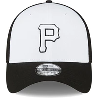 Casquette Flex 39THIRTY pour entraînement au bâton sur le terrain des Pirates de Pittsburgh 2023 New Era homme, noir/blanc