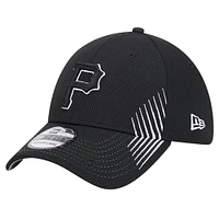 Men's New Era Black Pittsburgh Pirates Active Dash Mark 39THIRTY Flex Hat