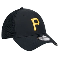 Men's New Era Black Pittsburgh Pirates Team Tone 39THIRTY Flex Hat