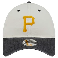 Casquette ajustable classique Sidescript 9TWENTY des Pirates de Pittsburgh de New Era pour homme, couleur crème/noir