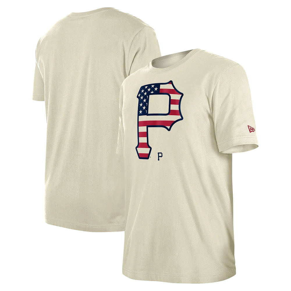 T-shirt crème avec drapeau américain des Pirates de Pittsburgh New Era pour hommes