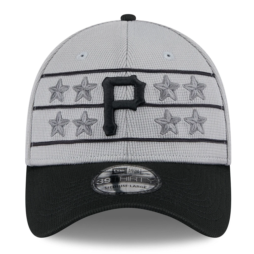 Men's New Era  Gray/Black Pittsburgh Pirates 2025 Batting Practice 39THIRTY Flex Hat