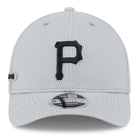 Men's New Era Gray Pittsburgh Pirates 2025 MLB Clubhouse 9FORTY M-Crown Adjustable Hat