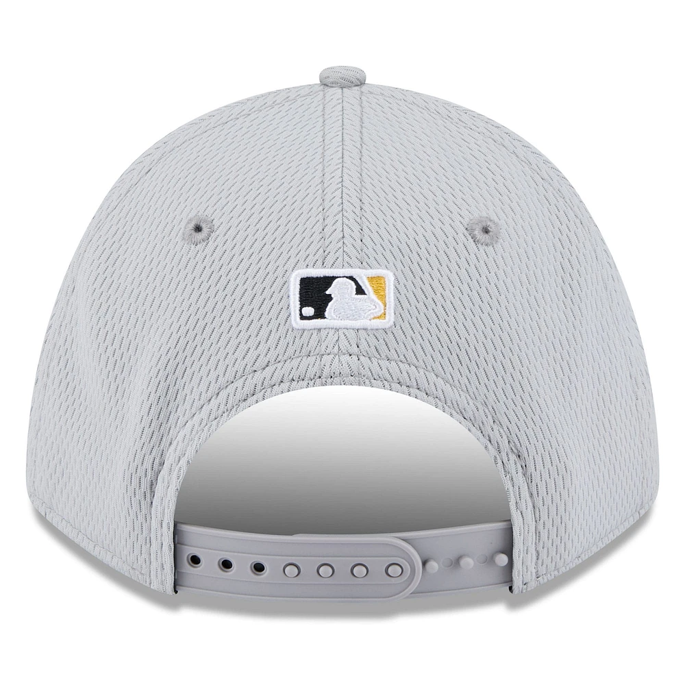 Men's New Era Gray Pittsburgh Pirates 2025 MLB Clubhouse 9FORTY M-Crown Adjustable Hat