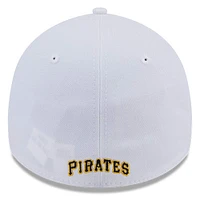 Men's New Era White Pittsburgh Pirates 39THIRTY Flex Hat