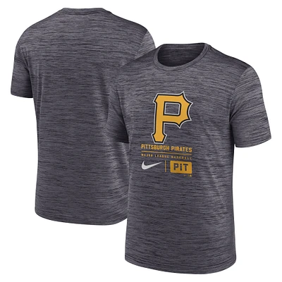 T-shirt Nike noir Pittsburgh Pirates Velocity avec grand logo pour homme