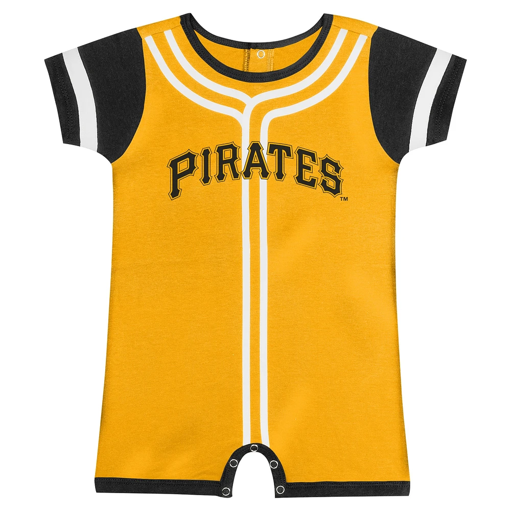 Barboteuse Fast Pitch Fanatics Gold Pittsburgh Pirates pour nouveau-nés et nourrissons