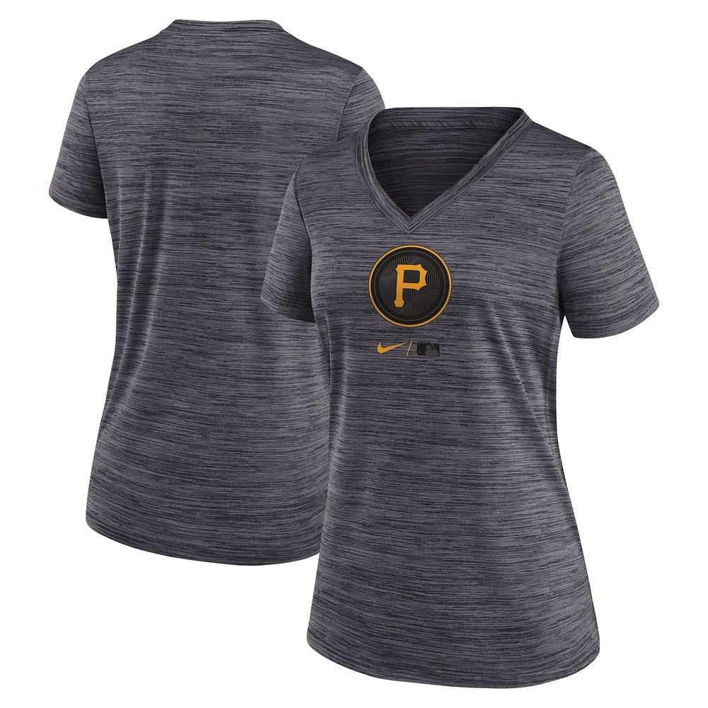 T-shirt à col en V Nike noir Pittsburgh Pirates City Connect Velocity Practice Performance pour femme