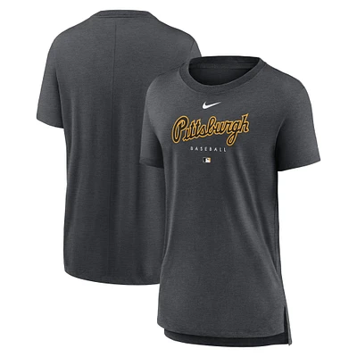 T-shirt à trois mélanges pour femme Nike Heather Charcoal Pittsburgh Pirates Authentic Collection Early Work