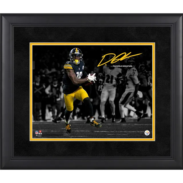 T.J. Watt Pittsburgh Steelers Fanatics Authentic Autographed 11 x 14  Leaping Spotlight Photograph