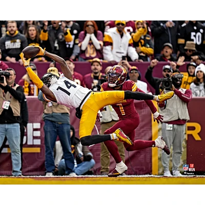 George Pickens Pittsburgh Steelers Unsigned Week 10 Touchdown Catch vs. Washington Commanders Photograph