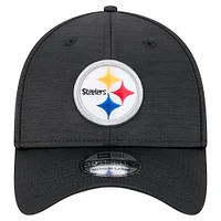 Men's New Era Black Pittsburgh Steelers  Active Tech 39THIRTY Flex Hat