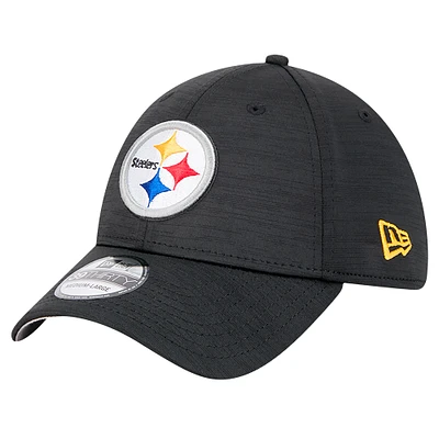 Men's New Era Black Pittsburgh Steelers  Active Tech 39THIRTY Flex Hat