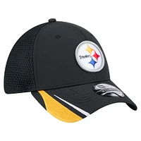 Casquette New Era noire Game Day Linear 39THIRTY Flex des Pittsburgh Steelers pour homme