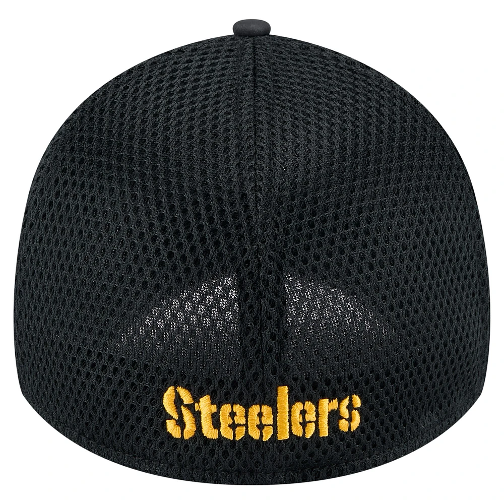 Casquette New Era noire Game Day Linear 39THIRTY Flex des Pittsburgh Steelers pour homme