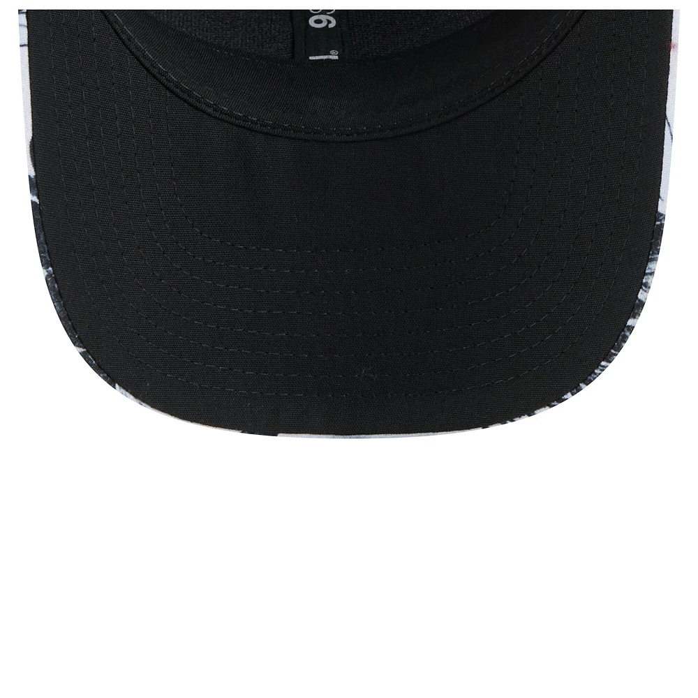 Men's New Era  Black Pittsburgh Steelers Hula Trucker 9SEVENTY Adjustable Hat