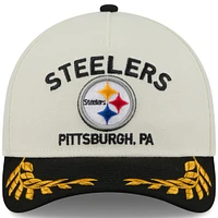 Casquette ajustable New Era 9FORTY M-Crown A-Frame pour homme, couleur crème/noir, des Pittsburgh Steelers, draft NFL 2025