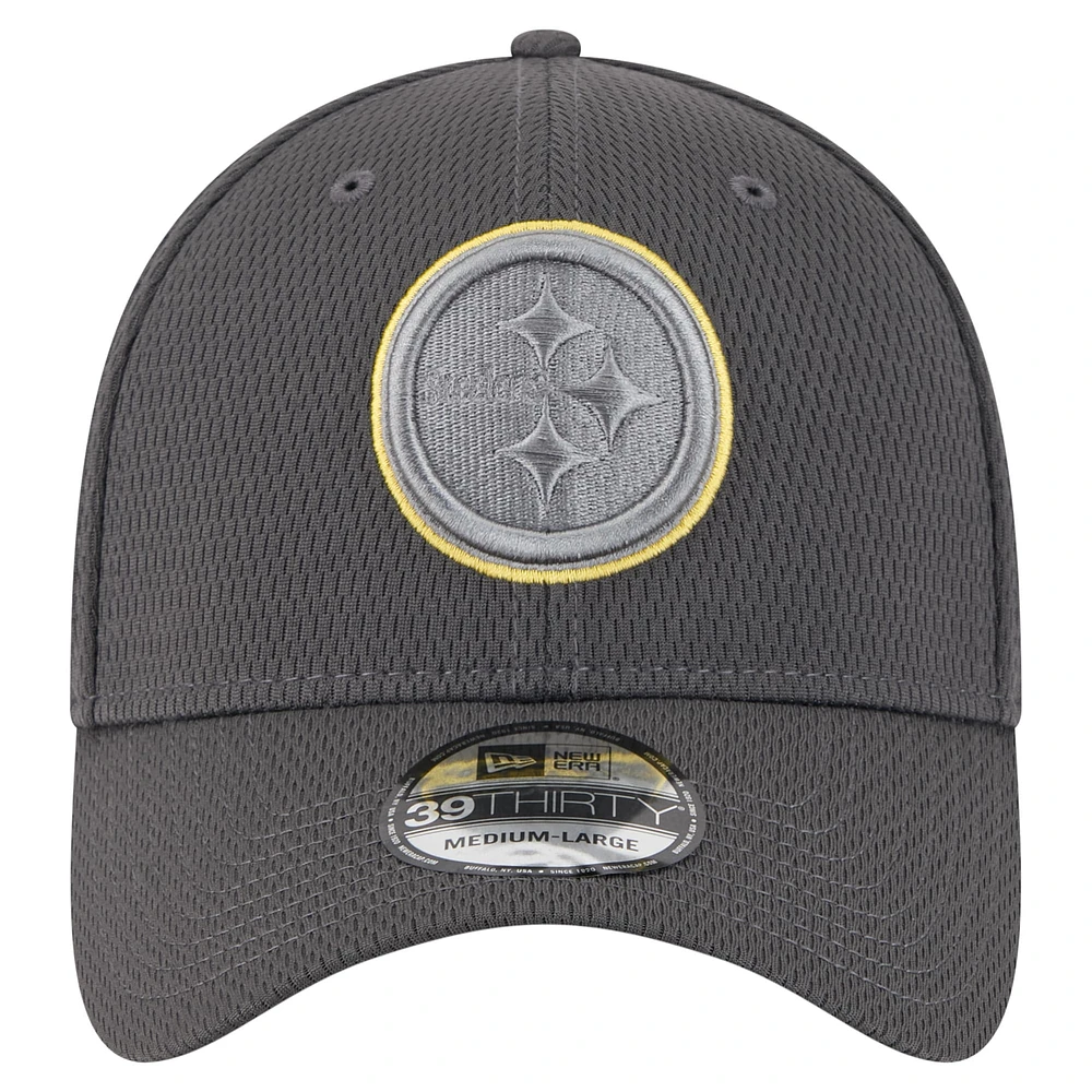 Casquette New Era Graphite Pittsburgh Steelers Main 39THIRTY Flex pour homme