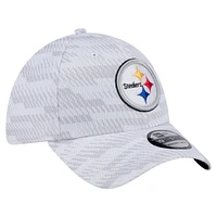 Men's New Era  White Pittsburgh Steelers Gameday Graded 39THIRTY Flex Hat