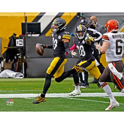 Minkah Fitzpatrick Pittsburgh Steelers Fanatics Authentic Unsigned Horizontal Fumble Recovery Touchdown Photograph