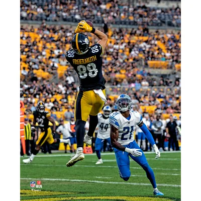 Justin Jefferson Minnesota Vikings Fanatics Authentic Unsigned Running in Touchdown Photograph