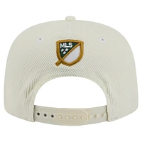 Casquette de golf à visière snapback Portland Timbers 2025 Kickoff de New Era pour homme, couleur crème