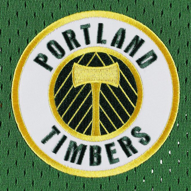 T-shirt à col en V maille vert Portland Timbers Mitchell & Ness pour homme