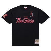 T-shirt pour hommes Mitchell & Ness Clyde Drexler noir Portland Trail Blazers Premium Nickname