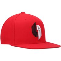 Men's Mitchell & Ness Red Portland Trail Blazers Hardwood Classics Team Ground 2.0 Snapback Hat