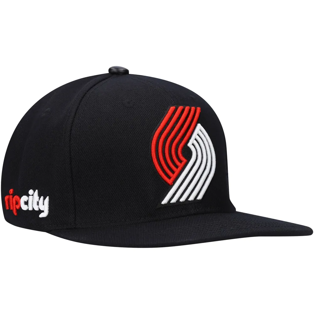 PORTLAND TRAIL BLAZERS CLASSIC LOGO SNAPBACK HAT (WHITE)