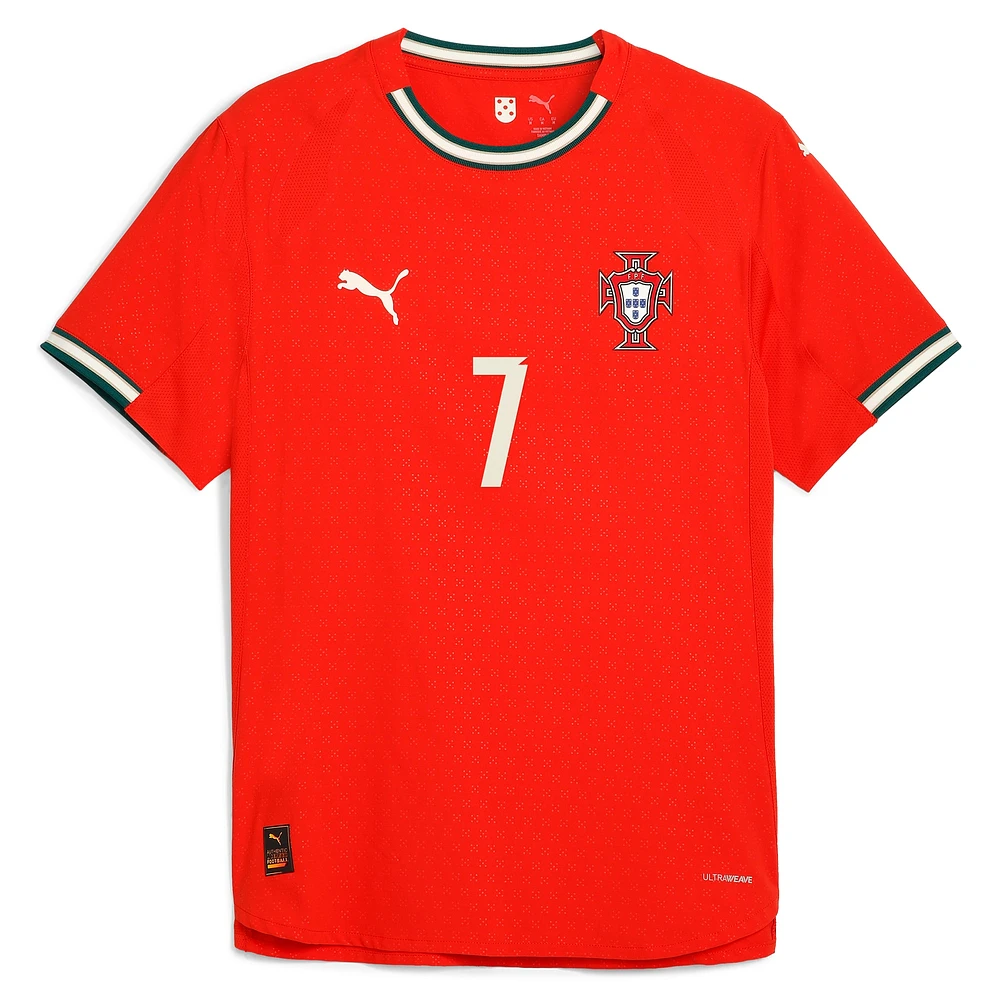 Maillot authentique à domicile Puma Cristiano Ronaldo rouge de l'équipe nationale du Portugal 2024/25 pour homme